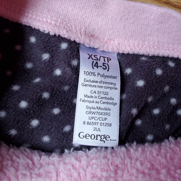 4-5T girls pink heart fuzzy pajama set - Picture 3 of 4